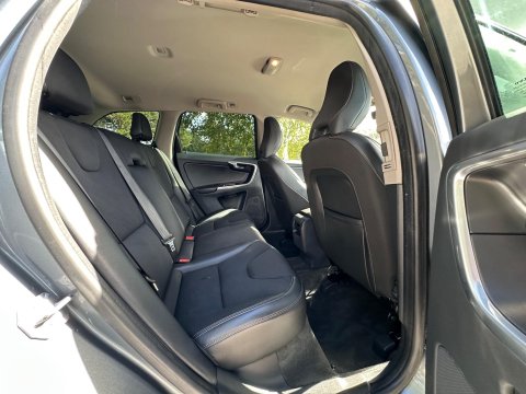 Volvo XC60 2.0 D4 SE Nav Euro 6 (s/s) 5dr 7