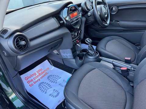 Mini Cooper 1.5 Cooper Steptronic Euro 6 (s/s) 3dr 47