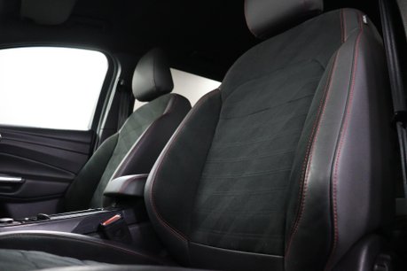 Ford Kuga ST-LINE 35