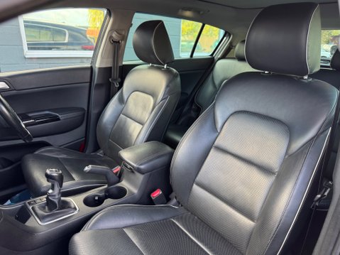 Kia Sportage 1.7 CRDi 4 SUV 5dr Diesel Manual Euro 6 (s/s) (114 bhp) 27
