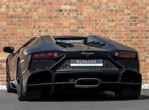 Lamborghini Aventador LP 720-4 Roadster 50th Anniversary 3