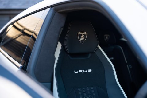 Lamborghini Urus 4.0 V8 BiTurbo S Auto 4WD Euro 6 5dr 35