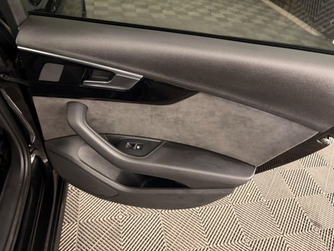 Audi A4 2.0 TFSI 35 Black Edition S Tronic Euro 6 (s/s) 4dr 31