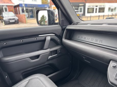 Land Rover Defender 3.0 D350 MHEV X-Dynamic HSE Auto 4WD Euro 6 (s/s) 3dr 26