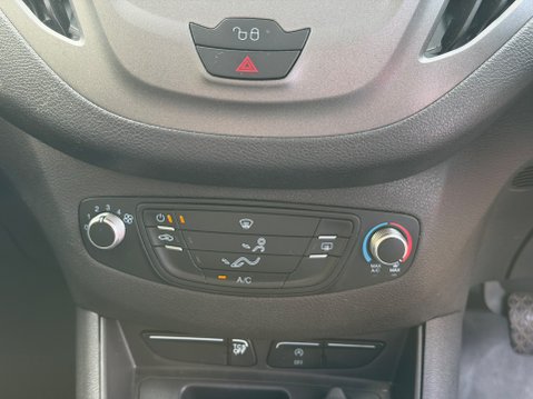 Ford Transit Courier TREND TDCI 23