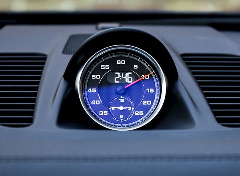 Porsche 911 Targa 4 GTS (991.2) 10