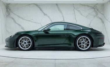 Porsche 911 GT3 TOURING (992.2) 5