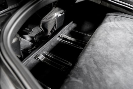 Ferrari 12Cilindri COUPE. HISTORIC PAINTWORK. PASSENGER DISPLAY. LIFT. PANO ROOF. CARBON INT. 69