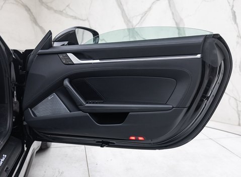 Porsche 911 Turbo S Cabriolet (992) 38