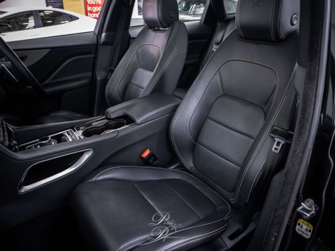 Jaguar F-Pace 3.0 F-PACE V6 S AWD D Auto 4WD 5dr 26