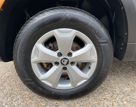 Dacia Duster 1.6 Duster Comfort SCe 4x2 5dr 15