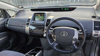 Toyota Prius 1.5 T4 Hatchback 5dr Petrol Hybrid CVT (104 g/km, 76 bhp) 18