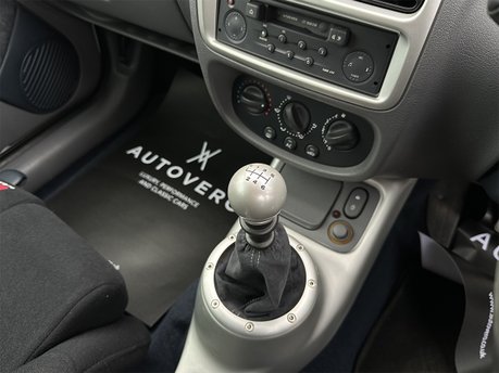 Renault Clio RENAULTSPORT V6 69