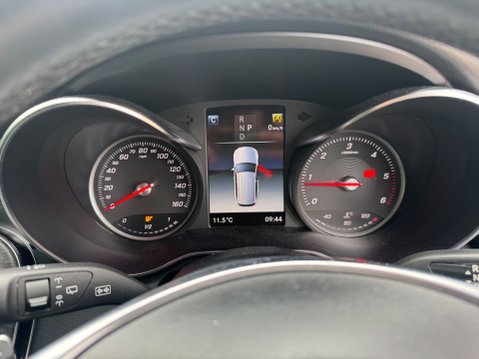 Mercedes-Benz GLC GLC 250 D 4MATIC AMG LINE PREMIUM 24