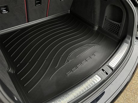 Porsche Macan TURBO PDK 88