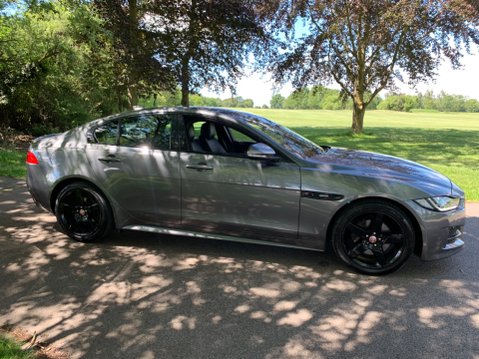 Jaguar XE 2.0 Diesel R-SPORT 22