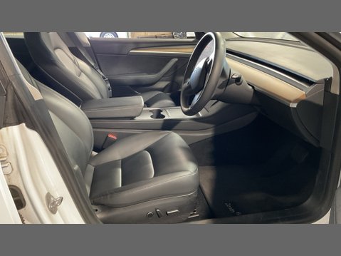 Tesla Model 3 Standard Range Plus Saloon 4dr Electric Auto RWD (241 bhp) 10
