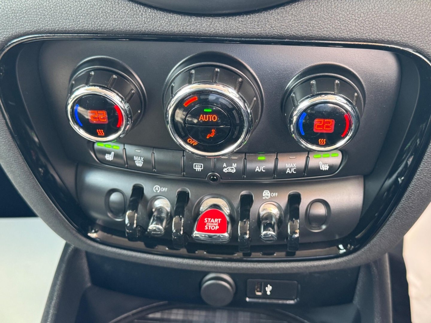 2020 MINI Clubman — image 16