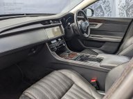 Jaguar XF PORTFOLIO 12