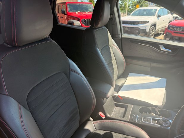 Ford Kuga ST-LINE FIRST EDITION 23