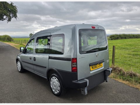 Vauxhall Combo TOUR ESSENTIA CDTI 8
