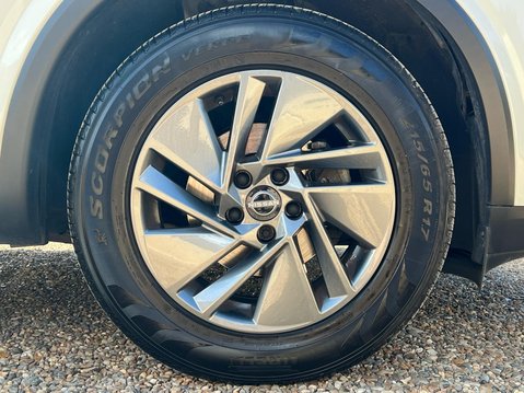 Nissan Qashqai DIG-T ACENTA PREMIUM DCT MHEV 8