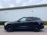 Jaguar F-Pace 2.0 D200 MHEV R-Dynamic SE Auto AWD Euro 6 (s/s) 5dr 8