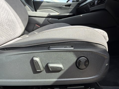 Cupra Born 58kWh V3 Hatchback 5dr Electric Auto (204 ps) 25