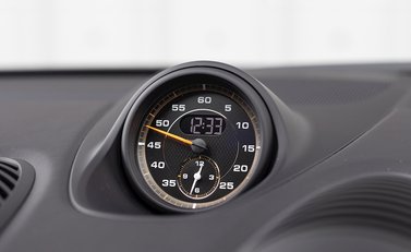 Porsche 718 Cayman GT4 19