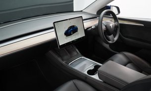 Tesla Model Y LONG RANGE AWD Comfort Suspension GROK AI One Owner Adaptive LEDs VAT Q 4