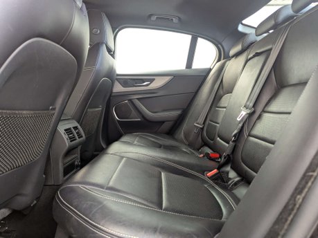 Jaguar XE 2.0 XE R-Dynamic S D Auto 4dr 39