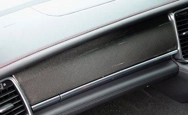 Porsche Panamera GTS 26