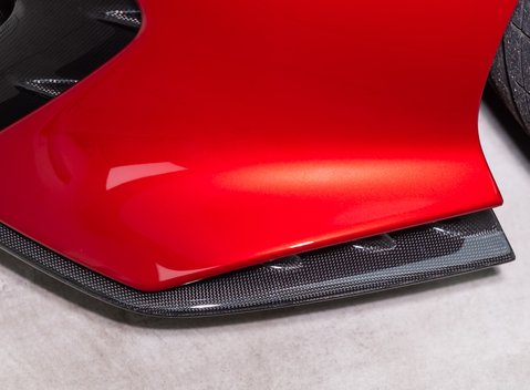 Ferrari 812 Competizione 33