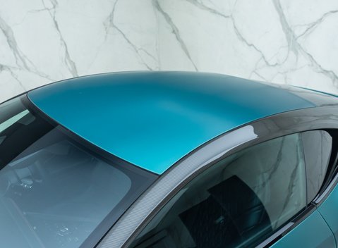 Aston Martin DB12 Coupe 43