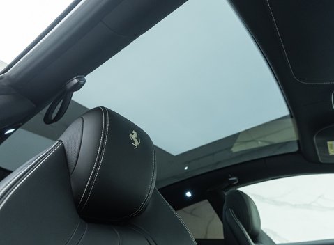 Ferrari GTC4 Lusso T 17