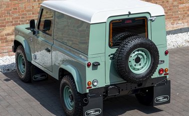 Land Rover Defender 90 Heritage Hard Top 9
