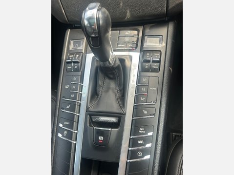Porsche Macan 3.0 TD V6 S PDK 4WD Euro 6 (s/s) 5dr 17