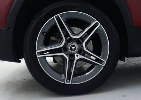 Mercedes-Benz GLB 1.3 GLB200 AMG Line SUV 5dr Petrol 7G-DCT Euro 6 (s/s) (163 ps) 14