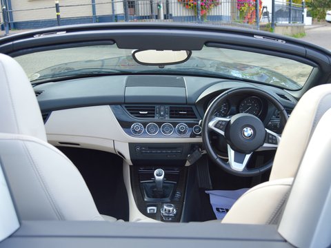 BMW Z4 E89 2.5 23i sDrive Roadster 19