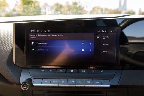 Vauxhall Astra ULTIMATE PHEV 23