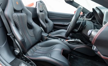 Ferrari 488 SPIDER 14