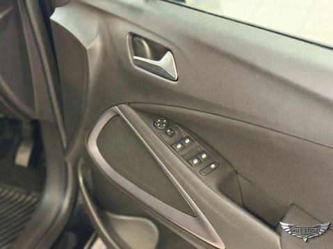 Vauxhall Crossland 1.2 Design SUV 5dr Petrol Manual Euro 6 (s/s) (83 ps) 76