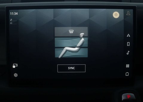 Land Rover Defender 3.0 Defender X-Dynamic HSE D300 MHEV A 4WD 5dr 28