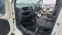 Peugeot Boxer 2.0 BlueHDi 335 Professional Panel Van 5dr Diesel Manual L2 H2 Euro 6 (130  25