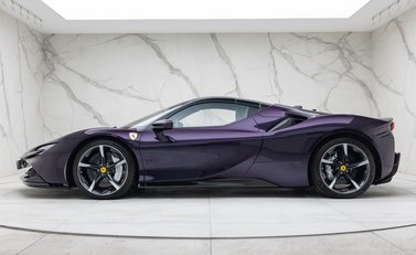 Ferrari SF90 Spider 4