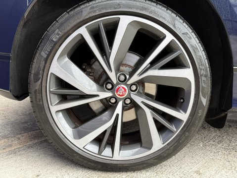 Jaguar I-Pace 400 90kWh HSE Black SUV 5dr Electric Auto 4WD (400 ps) 15