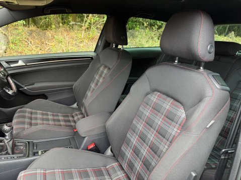 Volkswagen Golf 2.0 Golf GTi Performance 3dr 27
