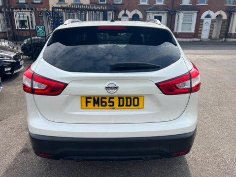 Nissan Qashqai 1.2 DIG-T n-tec+ XTRON 2WD Euro 6 (s/s) 5dr 5