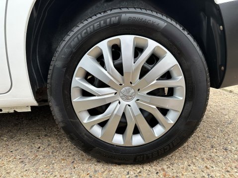Peugeot Partner BLUEHDI PROFESSIONAL PREMIUM L1 15