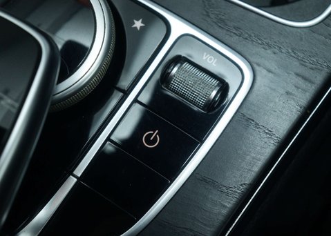 Mercedes-Benz C Class 2.1 C250d AMG Line (Premium Plus) Saloon 4dr Diesel 7G-Tronic+ Euro 6 (s/s) 34